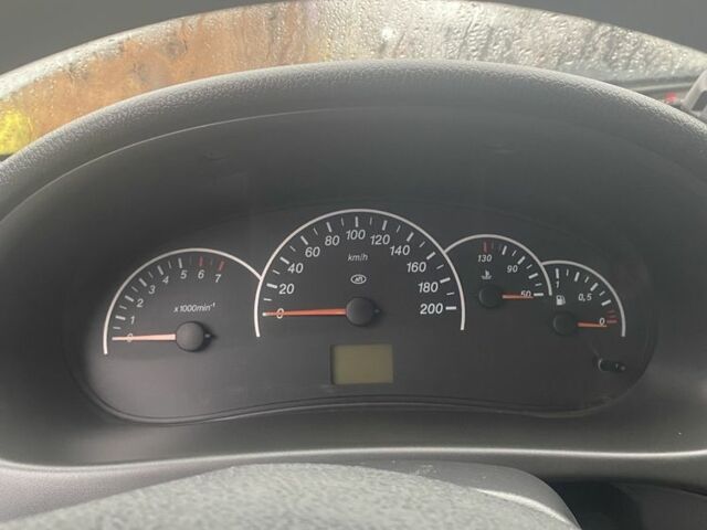 Сірий ВАЗ 2170 Priora, об'ємом двигуна 1.6 л та пробігом 150 тис. км за 3200 $, фото 2 на Automoto.ua