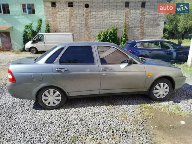 Серый ВАЗ 2170 Priora, объемом двигателя 1.6 л и пробегом 205 тыс. км за 1100 $, фото 7 на Automoto.ua