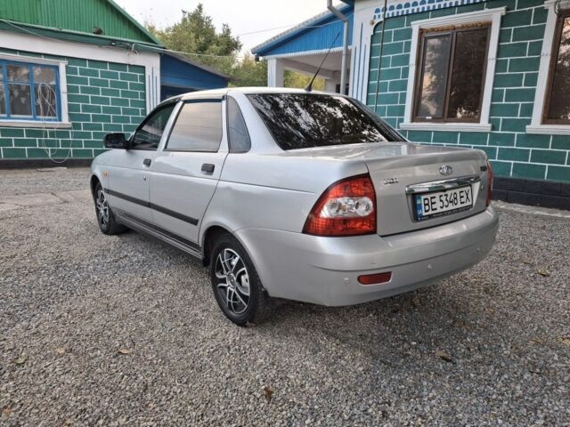 Серый ВАЗ 2170 Priora, объемом двигателя 1.6 л и пробегом 300 тыс. км за 2300 $, фото 2 на Automoto.ua