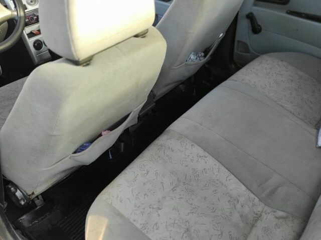 Серый ВАЗ 2170 Priora, объемом двигателя 1.6 л и пробегом 160 тыс. км за 2500 $, фото 5 на Automoto.ua