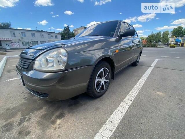 Серый ВАЗ 2170 Priora, объемом двигателя 1.6 л и пробегом 250 тыс. км за 2500 $, фото 2 на Automoto.ua
