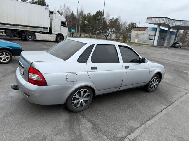 Серый ВАЗ 2170 Priora, объемом двигателя 1.6 л и пробегом 250 тыс. км за 1300 $, фото 7 на Automoto.ua