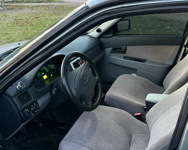 ВАЗ 2170 Priora 2008 в Первомайск на Automoto.ua Серый ВАЗ 2170 Priora, объемом двигателя 1.6 л и пробегом 172 тыс. км за 2850 $, фото 13 на Automoto.ua