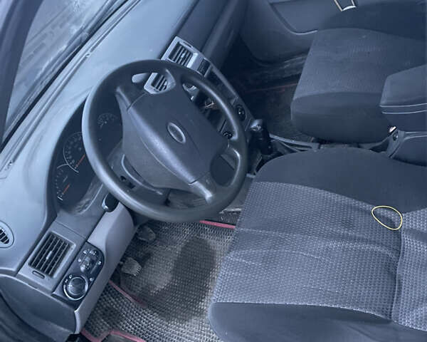 Серый ВАЗ 2170 Priora, объемом двигателя 1.6 л и пробегом 205 тыс. км за 1100 $, фото 6 на Automoto.ua