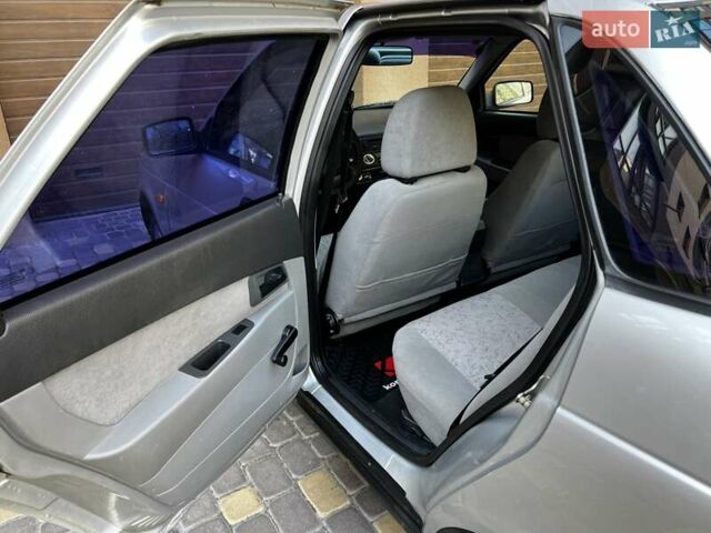 Серый ВАЗ 2170 Priora, объемом двигателя 1.6 л и пробегом 212 тыс. км за 3699 $, фото 27 на Automoto.ua