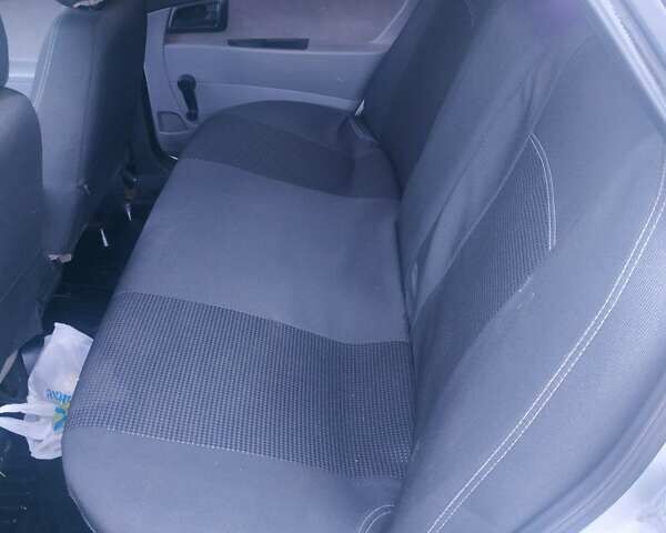 Серый ВАЗ 2170 Priora, объемом двигателя 1.6 л и пробегом 177 тыс. км за 2100 $, фото 7 на Automoto.ua