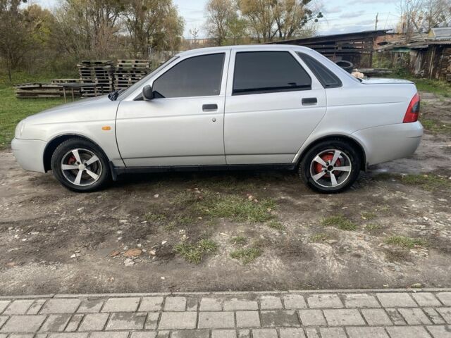 ВАЗ 2170 Priora 2008 у Тростянець на Automoto.ua Сірий ВАЗ 2170 Priora, об'ємом двигуна 1.6 л та пробігом 309 тис. км за 2500 $, фото 4 на Automoto.ua