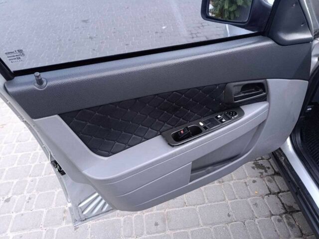 ВАЗ 2170 Priora 2008 у Синельниковом на Automoto.ua Сірий ВАЗ 2170 Priora, об'ємом двигуна 1.6 л та пробігом 215 тис. км за 2400 $, фото 12 на Automoto.ua