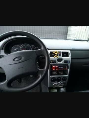 Серый ВАЗ 2170 Priora, объемом двигателя 1.6 л и пробегом 250 тыс. км за 3000 $, фото 2 на Automoto.ua