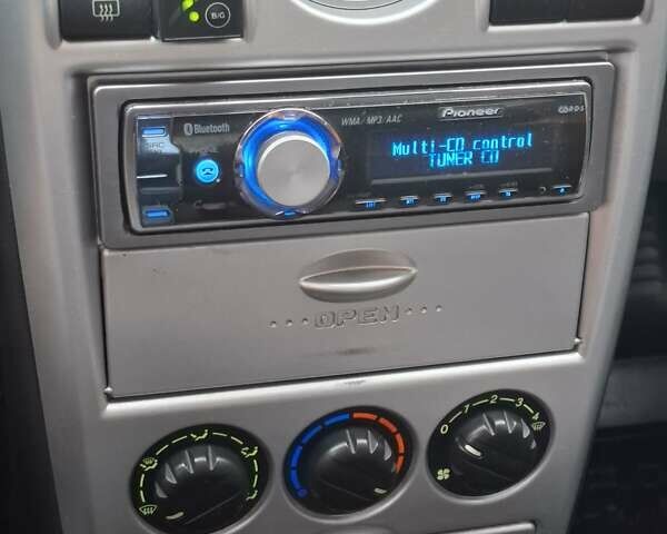 Сірий ВАЗ 2170 Priora, об'ємом двигуна 1.6 л та пробігом 98 тис. км за 4200 $, фото 10 на Automoto.ua