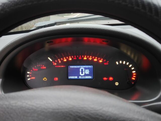 Серый ВАЗ 2170 Priora, объемом двигателя 1.6 л и пробегом 250 тыс. км за 2350 $, фото 6 на Automoto.ua