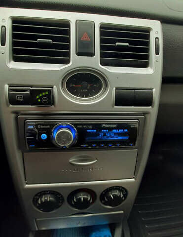 ВАЗ 2170 Priora 2008 в Киеве на Automoto.ua Серый ВАЗ 2170 Priora, объемом двигателя 1.6 л и пробегом 97 тыс. км за 3200 $, фото 4 на Automoto.ua