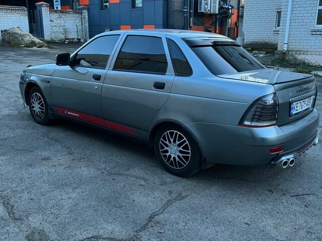 Серый ВАЗ 2170 Priora, объемом двигателя 1.6 л и пробегом 210 тыс. км за 3000 $, фото 3 на Automoto.ua