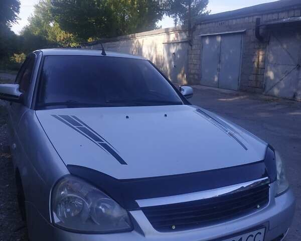 Серый ВАЗ 2170 Priora, объемом двигателя 1.6 л и пробегом 177 тыс. км за 2100 $, фото 5 на Automoto.ua