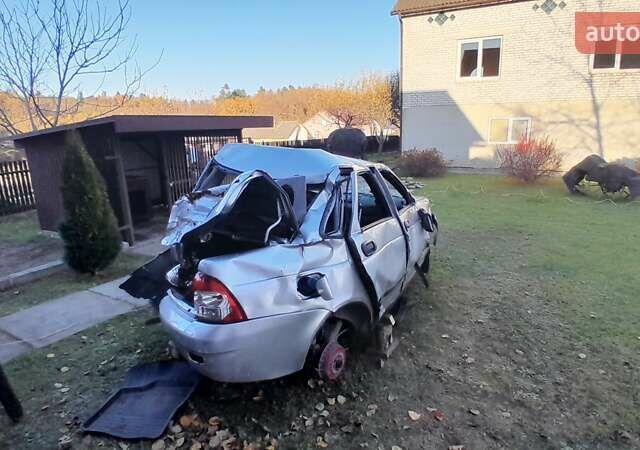 Серый ВАЗ 2170 Priora, объемом двигателя 1.6 л и пробегом 280 тыс. км за 1000 $, фото 4 на Automoto.ua