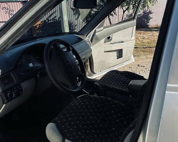 Сірий ВАЗ 2170 Priora, об'ємом двигуна 1.6 л та пробігом 180 тис. км за 3100 $, фото 6 на Automoto.ua