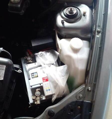 Серый ВАЗ 2170 Priora, объемом двигателя 1.6 л и пробегом 250 тыс. км за 2500 $, фото 4 на Automoto.ua