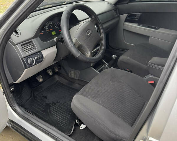 Сірий ВАЗ 2170 Priora, об'ємом двигуна 1.6 л та пробігом 46 тис. км за 3600 $, фото 13 на Automoto.ua
