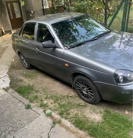 Сірий ВАЗ 2170 Priora, об'ємом двигуна 1.6 л та пробігом 240 тис. км за 1800 $, фото 1 на Automoto.ua