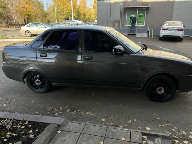ВАЗ 2170 Priora 2008 у Кривому Розі на Automoto.ua Сірий ВАЗ 2170 Priora, об'ємом двигуна 1.6 л та пробігом 203 тис. км за 2300 $, фото 3 на Automoto.ua