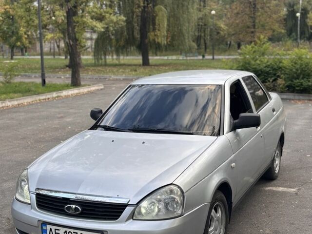 Серый ВАЗ 2170 Priora, объемом двигателя 1.6 л и пробегом 207 тыс. км за 3000 $, фото 1 на Automoto.ua