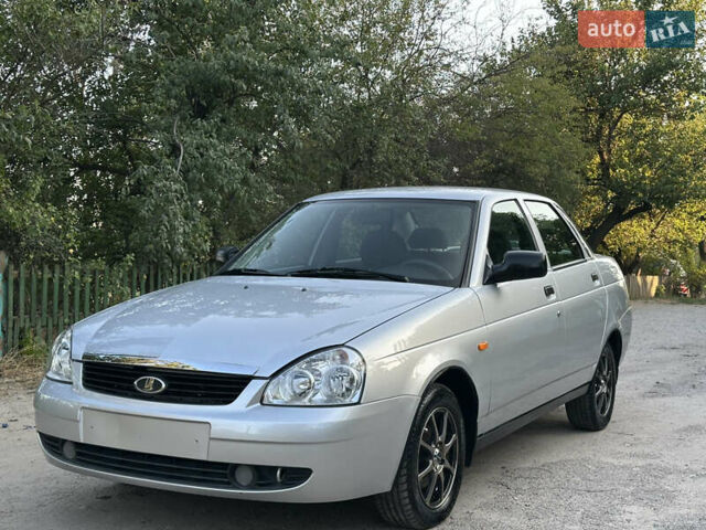 Серый ВАЗ 2170 Priora, объемом двигателя 1.6 л и пробегом 62 тыс. км за 4700 $, фото 2 на Automoto.ua