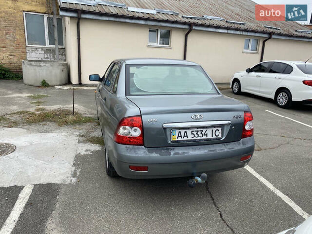 Сірий ВАЗ 2170 Priora, об'ємом двигуна 1.6 л та пробігом 140 тис. км за 2800 $, фото 1 на Automoto.ua