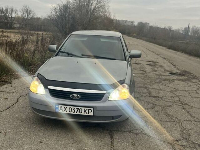 Серый ВАЗ 2170 Priora, объемом двигателя 1.6 л и пробегом 250 тыс. км за 2000 $, фото 2 на Automoto.ua