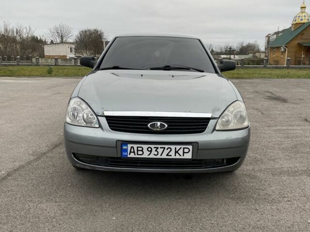 Серый ВАЗ 2170 Priora, объемом двигателя 1.6 л и пробегом 205 тыс. км за 1800 $, фото 1 на Automoto.ua