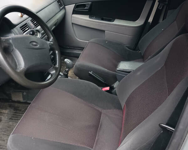 Сірий ВАЗ 2170 Priora, об'ємом двигуна 1.6 л та пробігом 231 тис. км за 2400 $, фото 2 на Automoto.ua