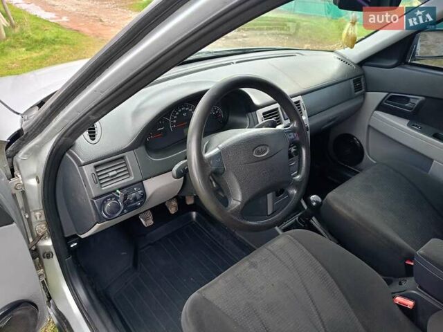 Сірий ВАЗ 2170 Priora, об'ємом двигуна 1.6 л та пробігом 140 тис. км за 1800 $, фото 10 на Automoto.ua