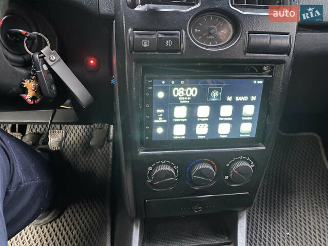 Серый ВАЗ 2170 Priora, объемом двигателя 1.6 л и пробегом 100 тыс. км за 1800 $, фото 3 на Automoto.ua