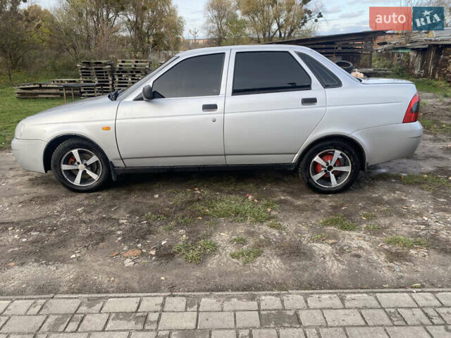 Сірий ВАЗ 2170 Priora, об'ємом двигуна 1.6 л та пробігом 309 тис. км за 2500 $, фото 1 на Automoto.ua