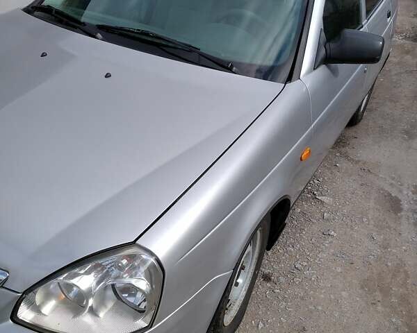 Сірий ВАЗ 2170 Priora, об'ємом двигуна 1.5 л та пробігом 126 тис. км за 2800 $, фото 4 на Automoto.ua