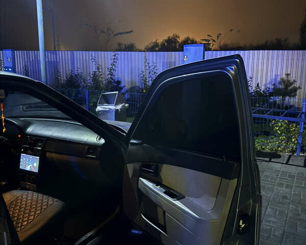 Серый ВАЗ 2170 Priora, объемом двигателя 1.6 л и пробегом 175 тыс. км за 3200 $, фото 10 на Automoto.ua