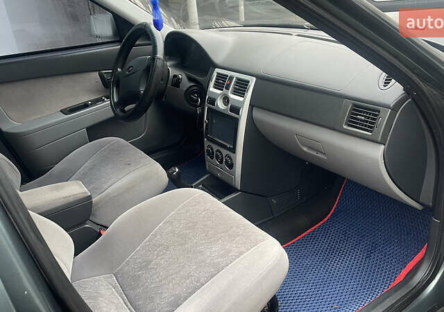 Сірий ВАЗ 2170 Priora, об'ємом двигуна 1.6 л та пробігом 170 тис. км за 2700 $, фото 8 на Automoto.ua