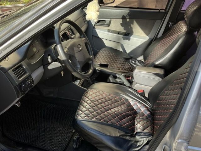 ВАЗ 2170 Priora 2008 у Кривому Розі на Automoto.ua Сірий ВАЗ 2170 Priora, об'ємом двигуна 1.6 л та пробігом 203 тис. км за 2300 $, фото 6 на Automoto.ua