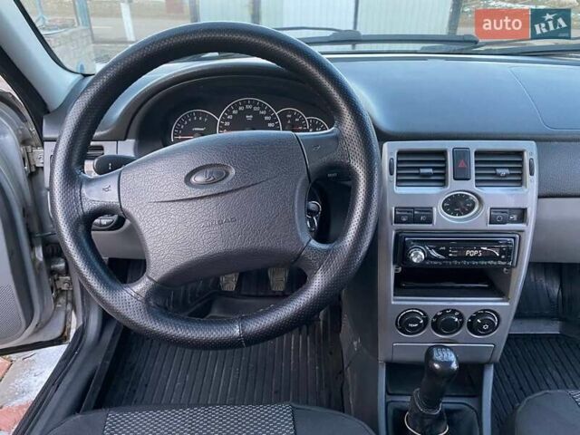 Серый ВАЗ 2170 Priora, объемом двигателя 1.6 л и пробегом 299 тыс. км за 3000 $, фото 39 на Automoto.ua