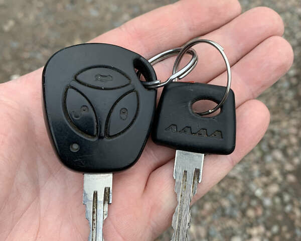 Серый ВАЗ 2170 Priora, объемом двигателя 1.6 л и пробегом 144 тыс. км за 2000 $, фото 13 на Automoto.ua