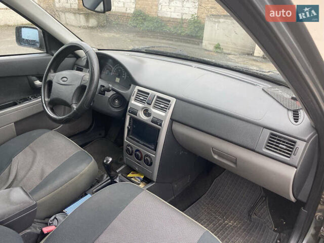 Сірий ВАЗ 2170 Priora, об'ємом двигуна 1.6 л та пробігом 140 тис. км за 2800 $, фото 3 на Automoto.ua
