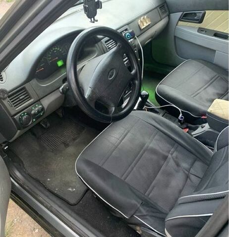 Сірий ВАЗ 2170 Priora, об'ємом двигуна 1.6 л та пробігом 240 тис. км за 1800 $, фото 4 на Automoto.ua