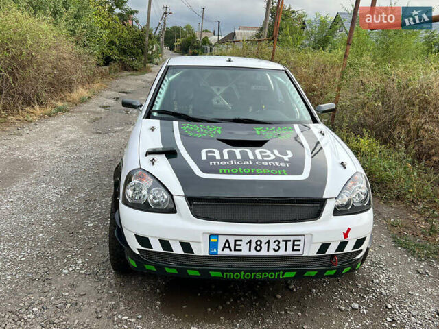 Серый ВАЗ 2170 Priora, объемом двигателя 3 л и пробегом 150 тыс. км за 11000 $, фото 1 на Automoto.ua