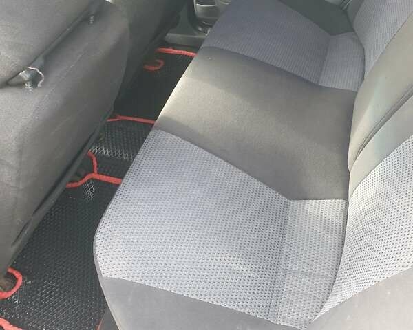 Серый ВАЗ 2170 Priora, объемом двигателя 1.6 л и пробегом 198 тыс. км за 2400 $, фото 5 на Automoto.ua