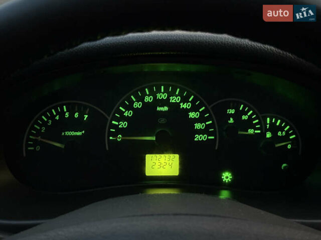 Сірий ВАЗ 2170 Priora, об'ємом двигуна 1.6 л та пробігом 172 тис. км за 2650 $, фото 13 на Automoto.ua