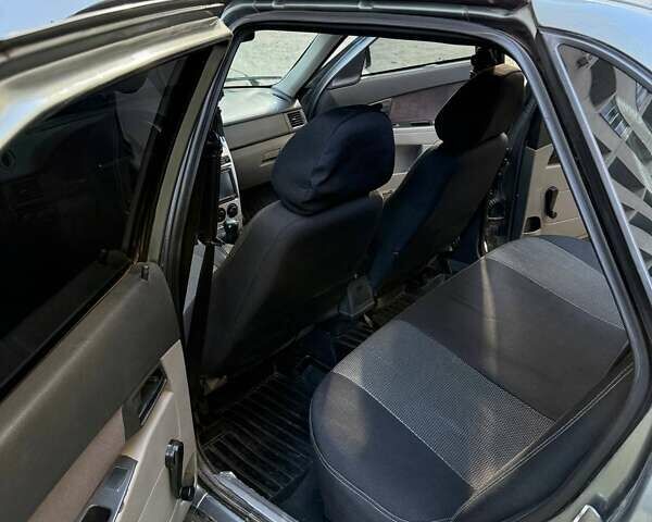 Сірий ВАЗ 2170 Priora, об'ємом двигуна 1.6 л та пробігом 273 тис. км за 3200 $, фото 13 на Automoto.ua
