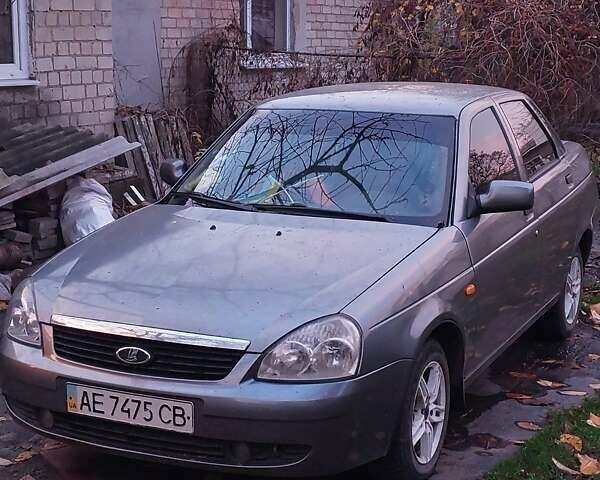 Серый ВАЗ 2170 Priora, объемом двигателя 1.6 л и пробегом 250 тыс. км за 3000 $, фото 1 на Automoto.ua