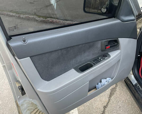 Серый ВАЗ 2170 Priora, объемом двигателя 1.6 л и пробегом 198 тыс. км за 2850 $, фото 2 на Automoto.ua