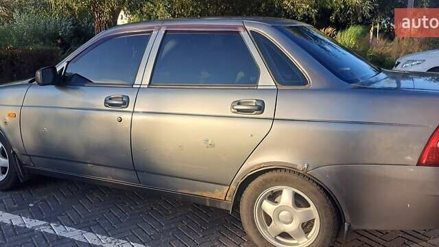 Сірий ВАЗ 2170 Priora, об'ємом двигуна 1.6 л та пробігом 350 тис. км за 1700 $, фото 9 на Automoto.ua