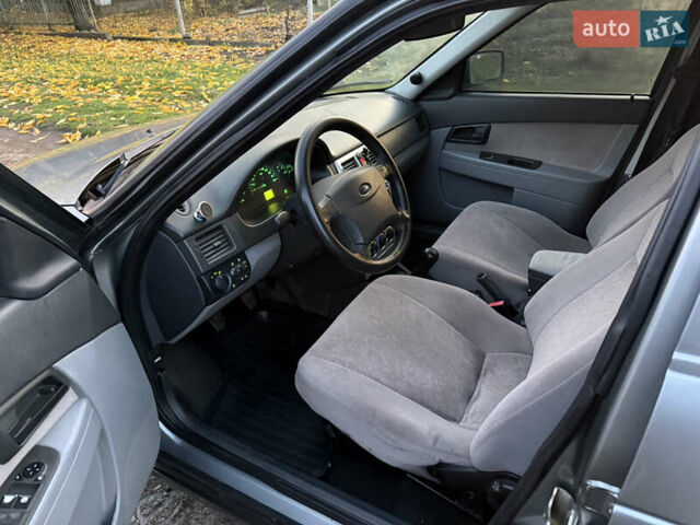 Сірий ВАЗ 2170 Priora, об'ємом двигуна 1.6 л та пробігом 172 тис. км за 2650 $, фото 7 на Automoto.ua