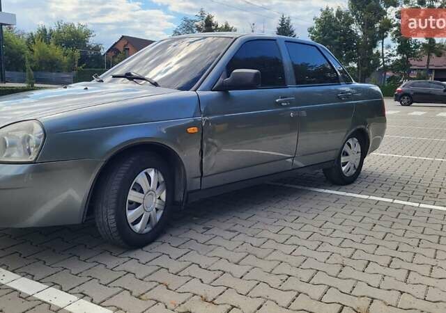 Серый ВАЗ 2170 Priora, объемом двигателя 1.6 л и пробегом 201 тыс. км за 2000 $, фото 10 на Automoto.ua